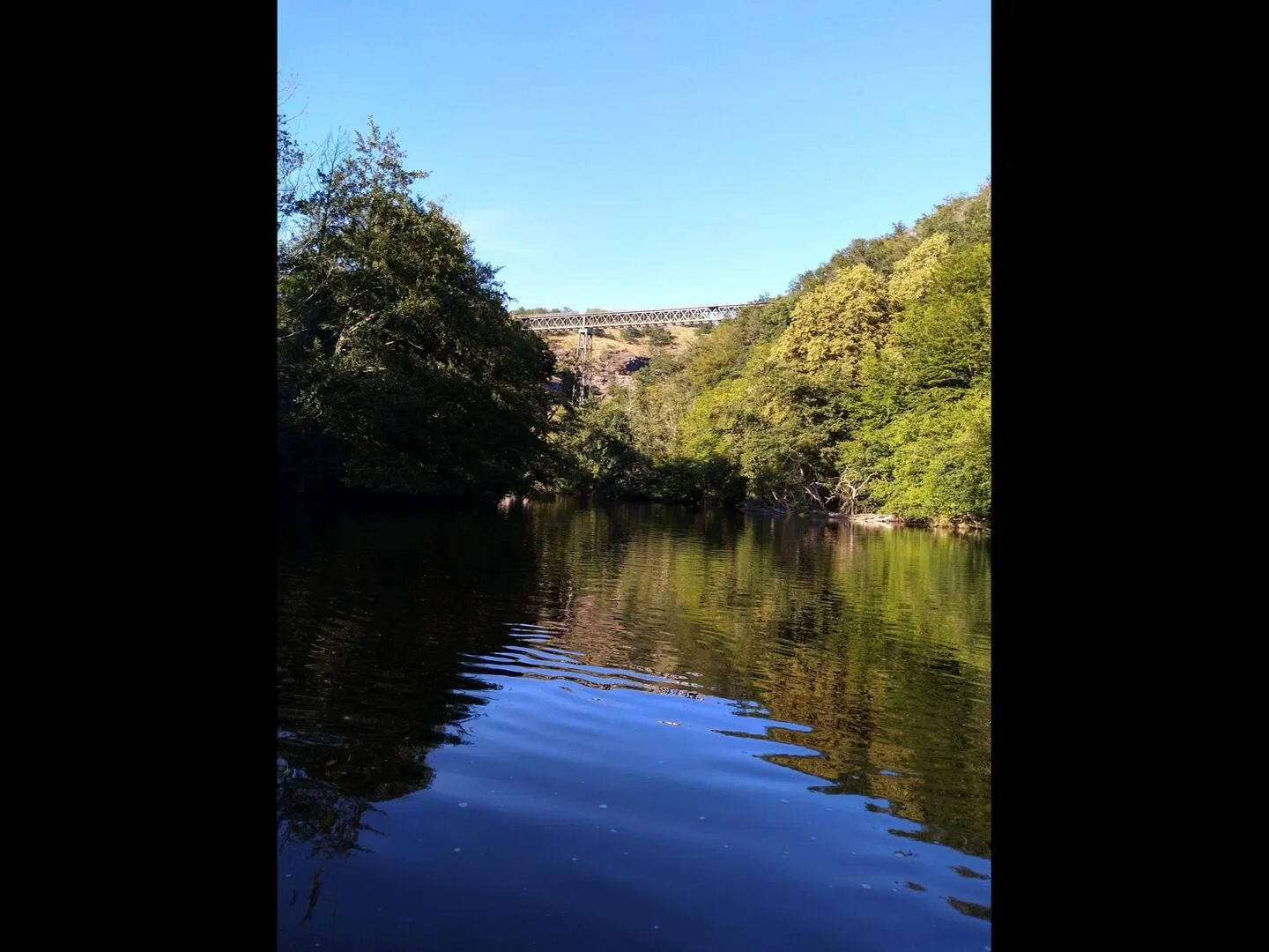 Chambre d’hôtes au coaur de l'Auvergne, 2 personnes, sur une île en bord de rivière