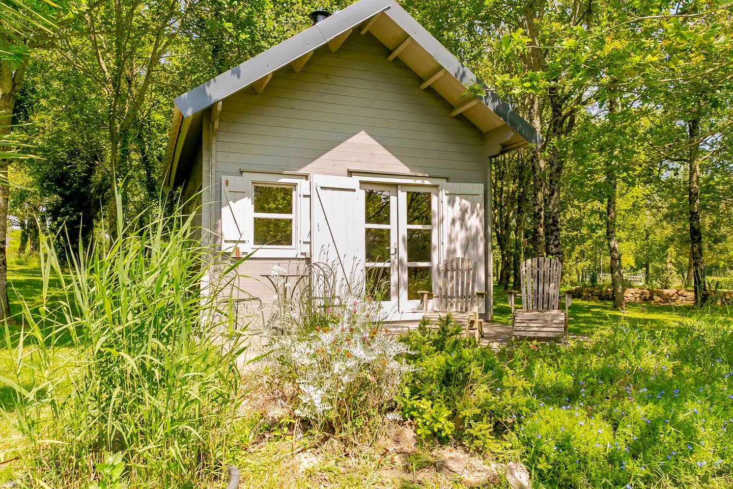 Chalet bois en Bretagne Sud – 2 personnes – En bord d’étang privatif