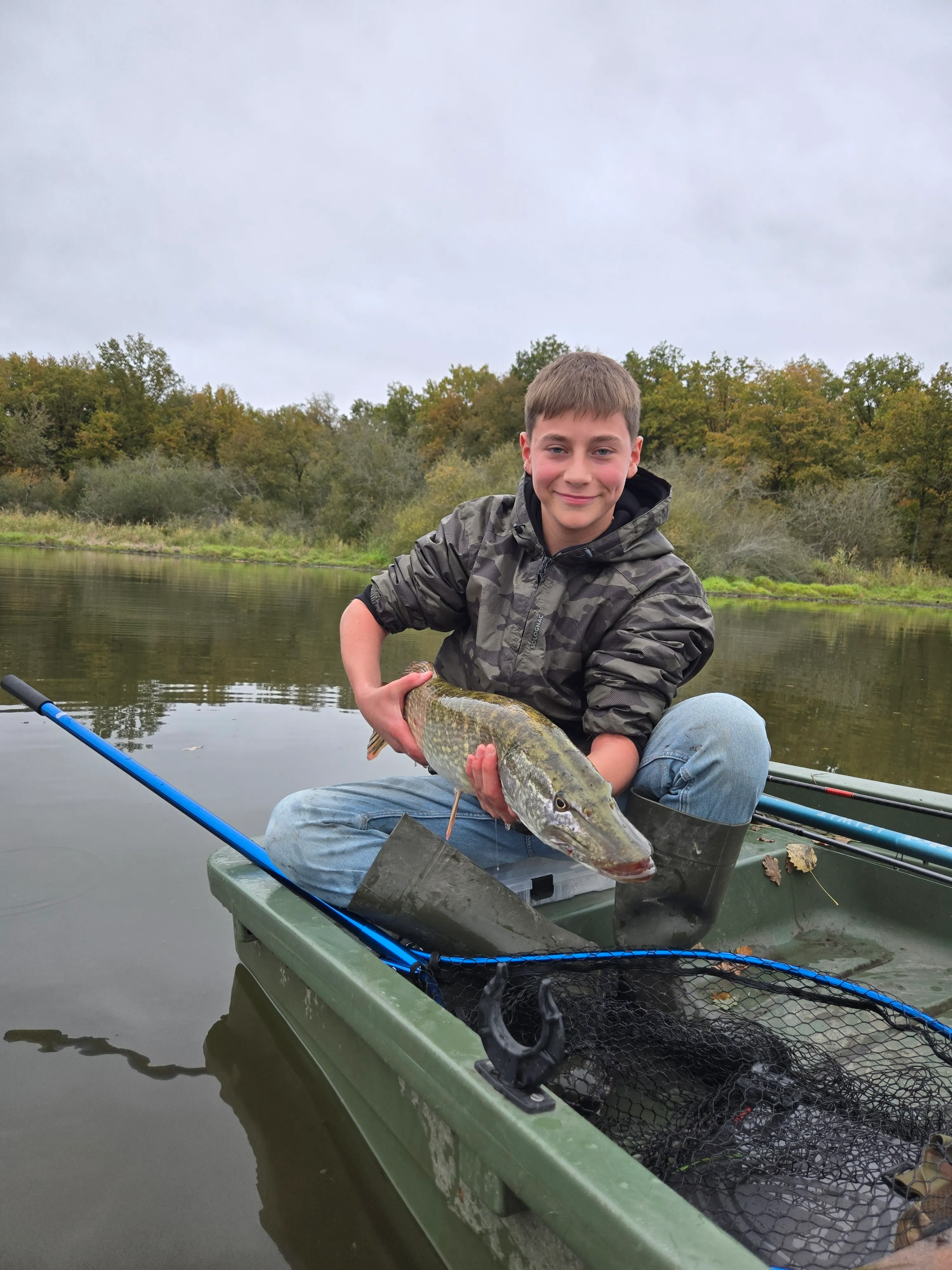 Location de l’étang du Pin de 12ha en privatisation pour un séjour de pêche à côté de Paris