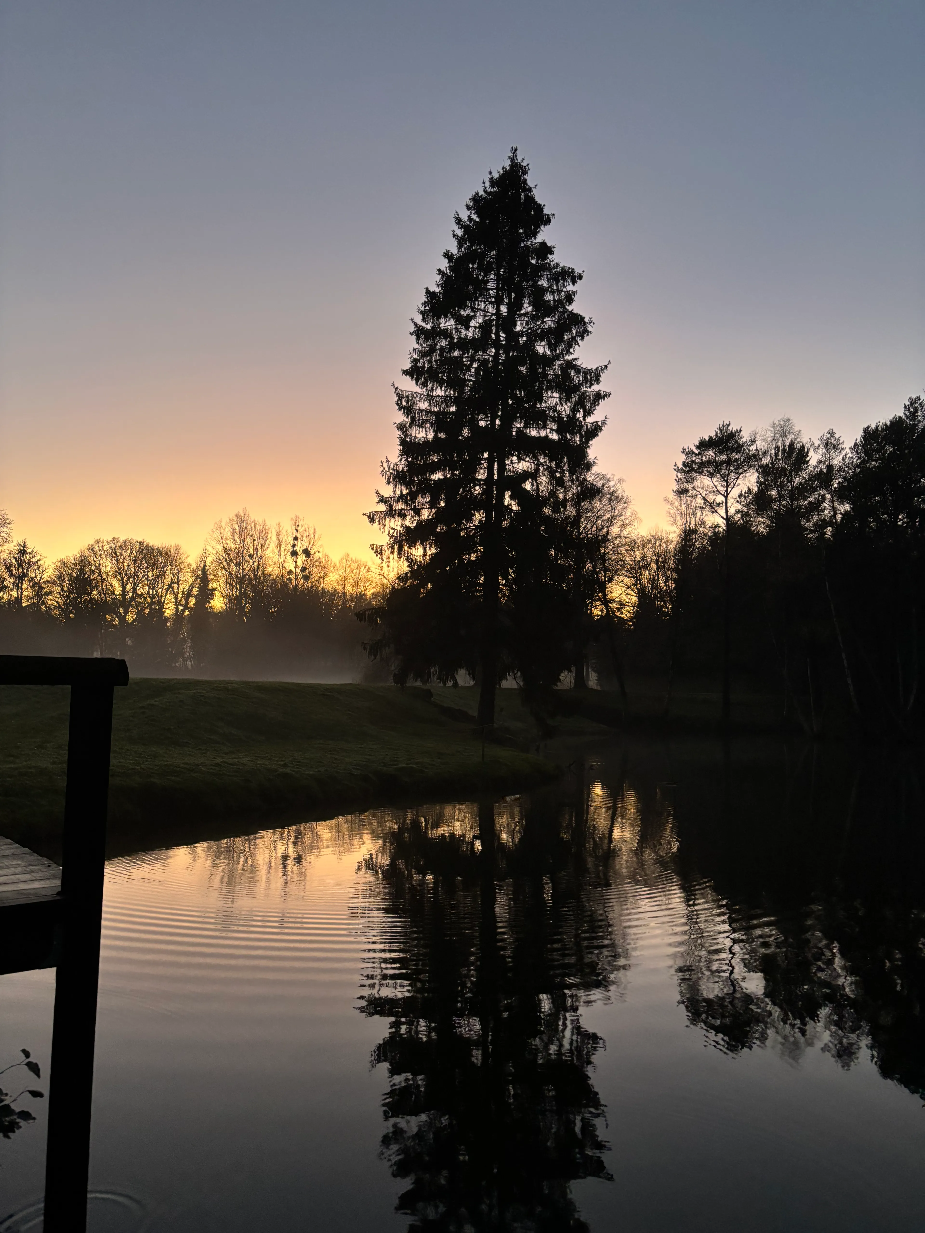 Gite de pêche dans l'Orne, chalet avec accès à 4 étangs privés