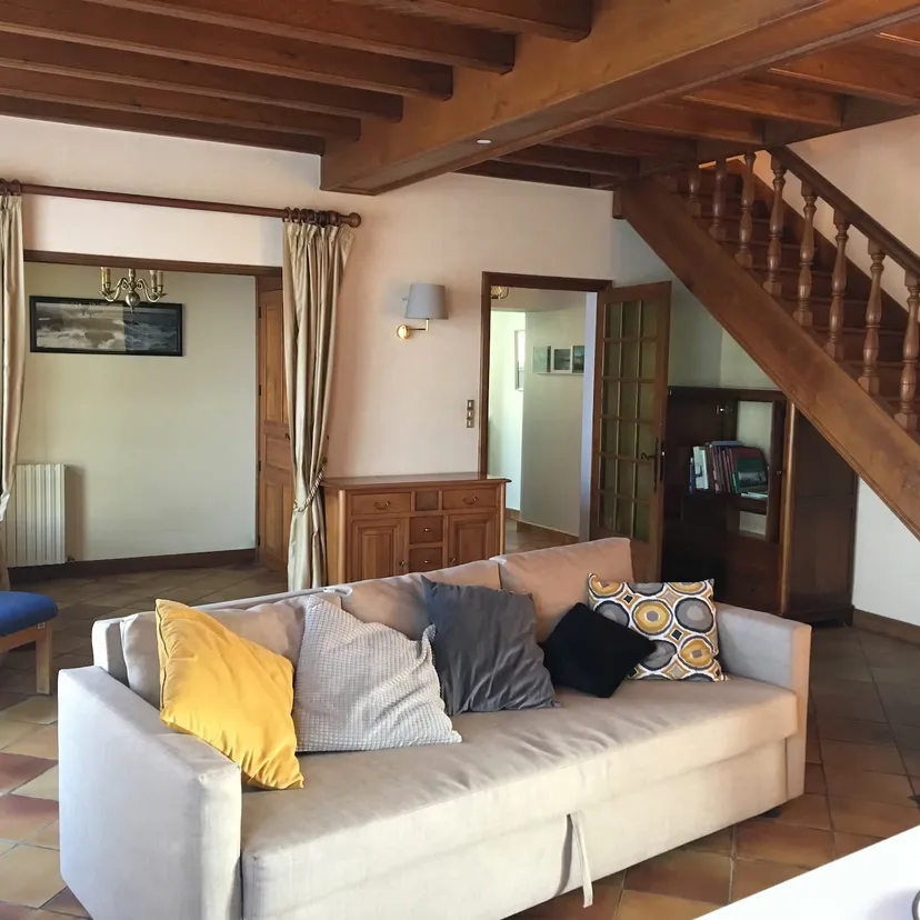 Séjour dans gite familial en Deux-Sèvres – 14 personnes avec accès lac de 10 ha et piscine partagée