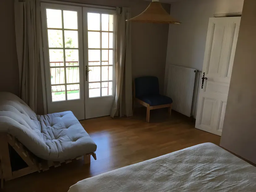 Séjour dans gite familial en Deux-Sèvres – 14 personnes avec accès lac de 10 ha et piscine partagée