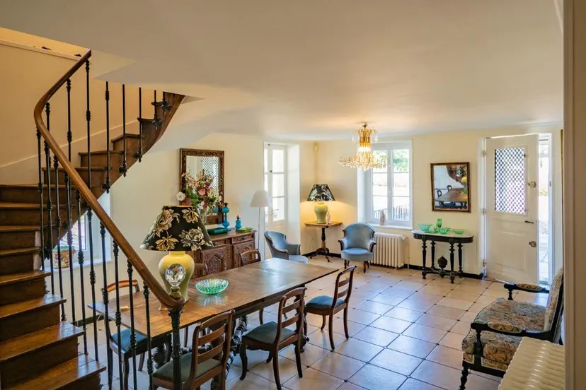 Domaine de 5 hectares avec chambre familiale et accès à 600 m de rivière