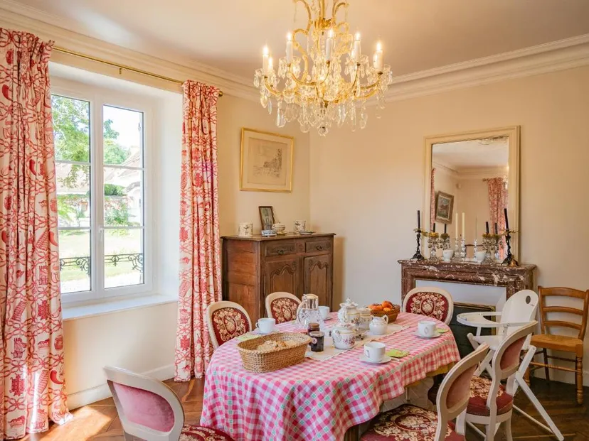 Domaine de 5 hectares avec chambre familiale et accès à 600 m de rivière