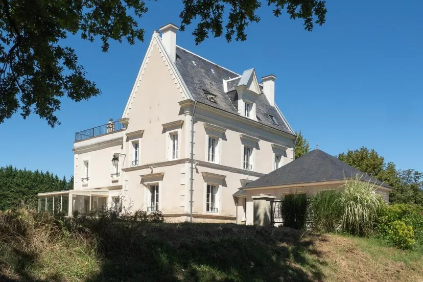 Domaine de 5 hectares avec chambre familiale et accès à 600 m de rivière