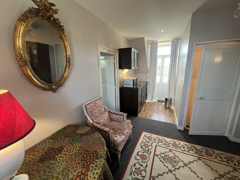 Domaine de 5 hectares avec chambre familiale et accès à 600 m de rivière