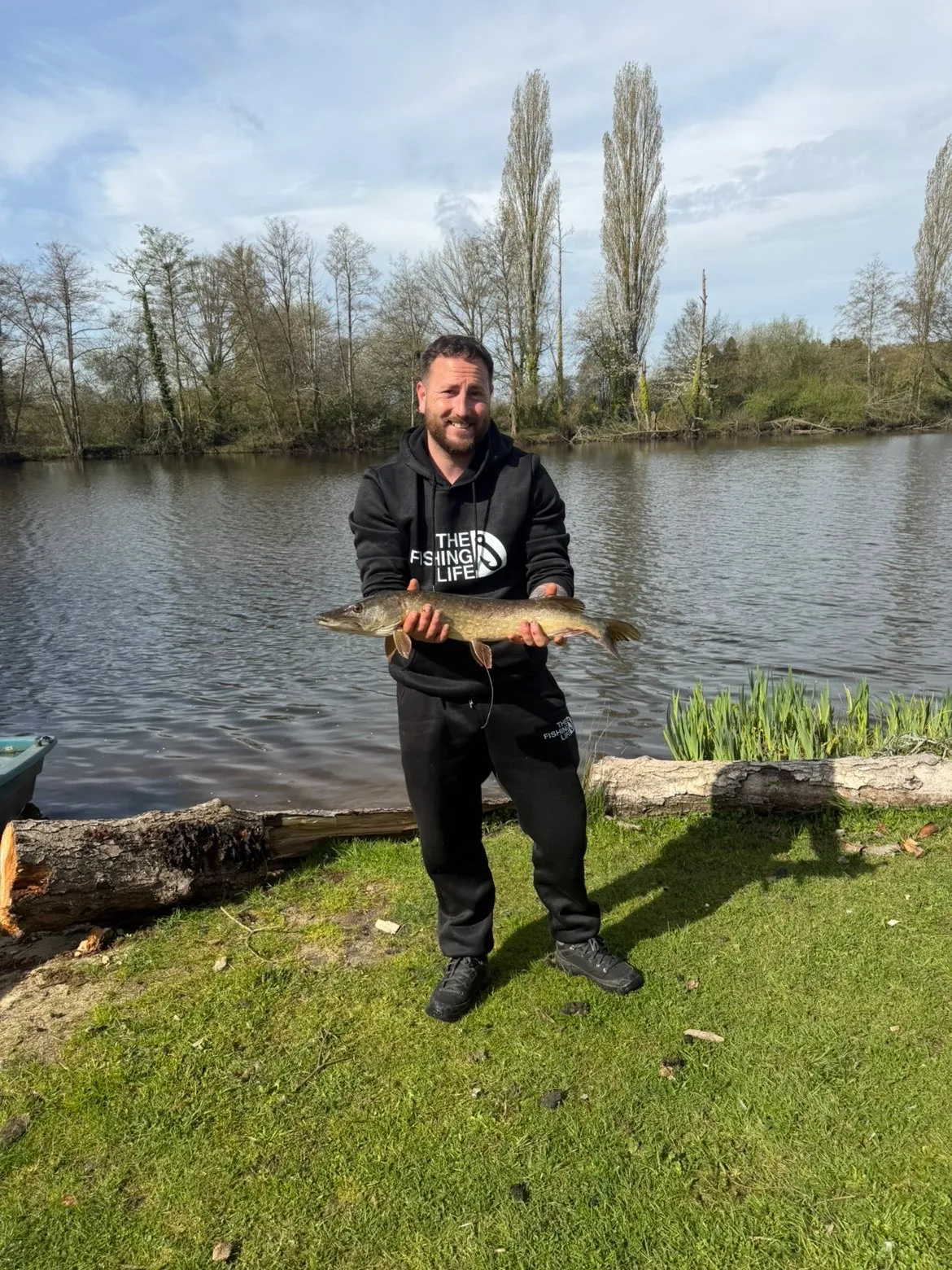 Location d’étangs privés avec chalet et espace camping dans l'Eure