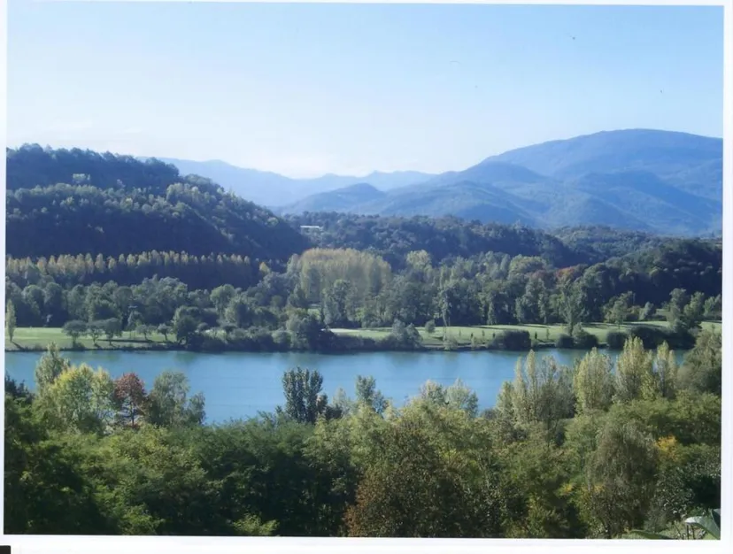 Chalet familial en pleine nature pyrénéenne avec bain nordique — lac, calme et confort - 5 personnes