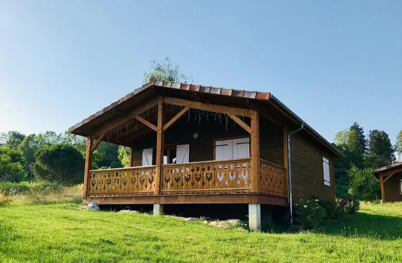 Chalet familial en pleine nature pyrénéenne avec bain nordique — lac, calme et confort - 5 personnes