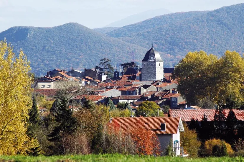 Chalet familial en pleine nature pyrénéenne avec bain nordique — lac, calme et confort - 5 personnes