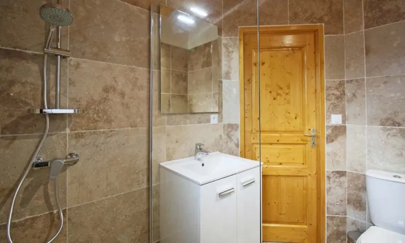 Séjour en Haute-Garonne, ressourçant dans un chalet face au lac avec jacuzzi - 5 personnes