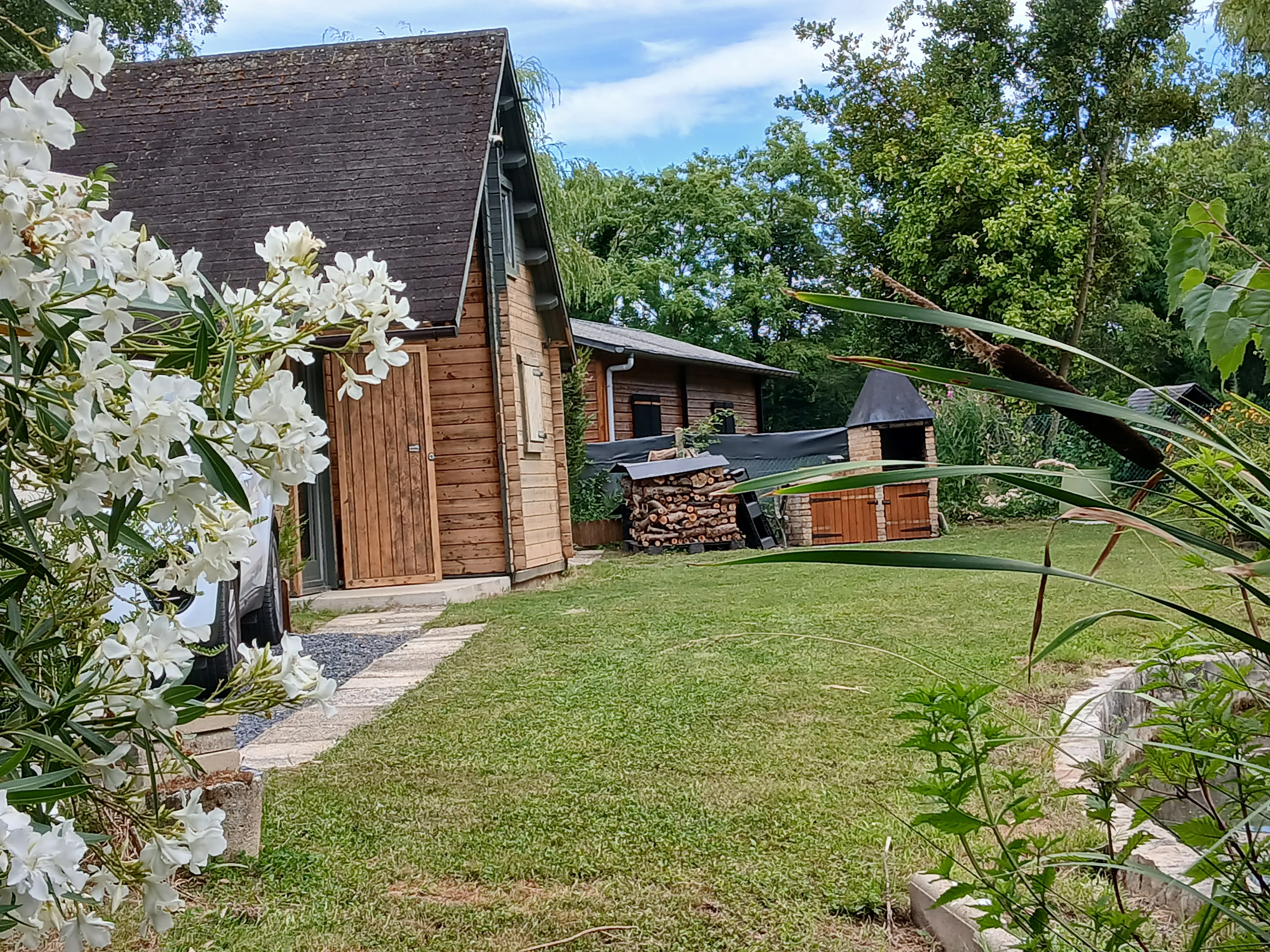 Chalet au bord d'un étang privatif
