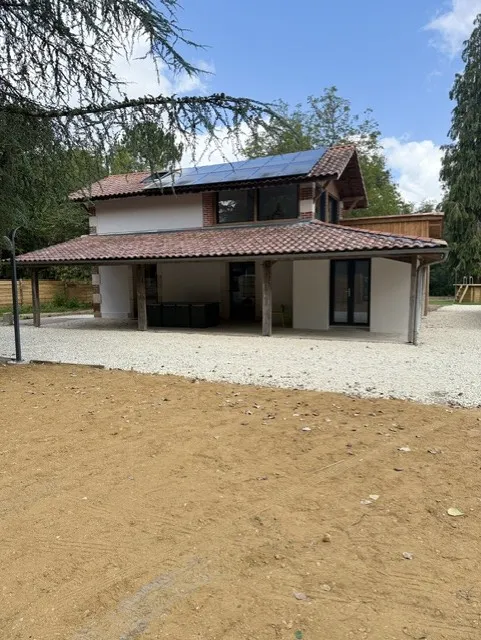 Gîte dans un domaine landais – 6 personnes – 3 étangs (3.5ha) et ruisseaux