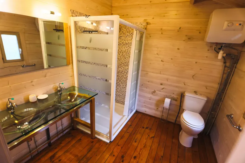 Chalet couple au bord du lac de 3ha, évasion au coeur de la nature