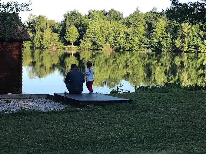 Chalet couple au bord du lac de 3ha, évasion au coeur de la nature