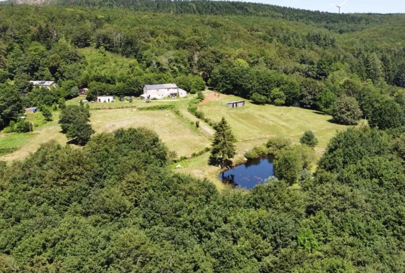 Maison 2 personnes avec accès à notre étang privé et son bain Nordique