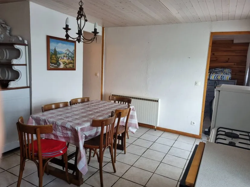Maison de montagne avec son lac privé