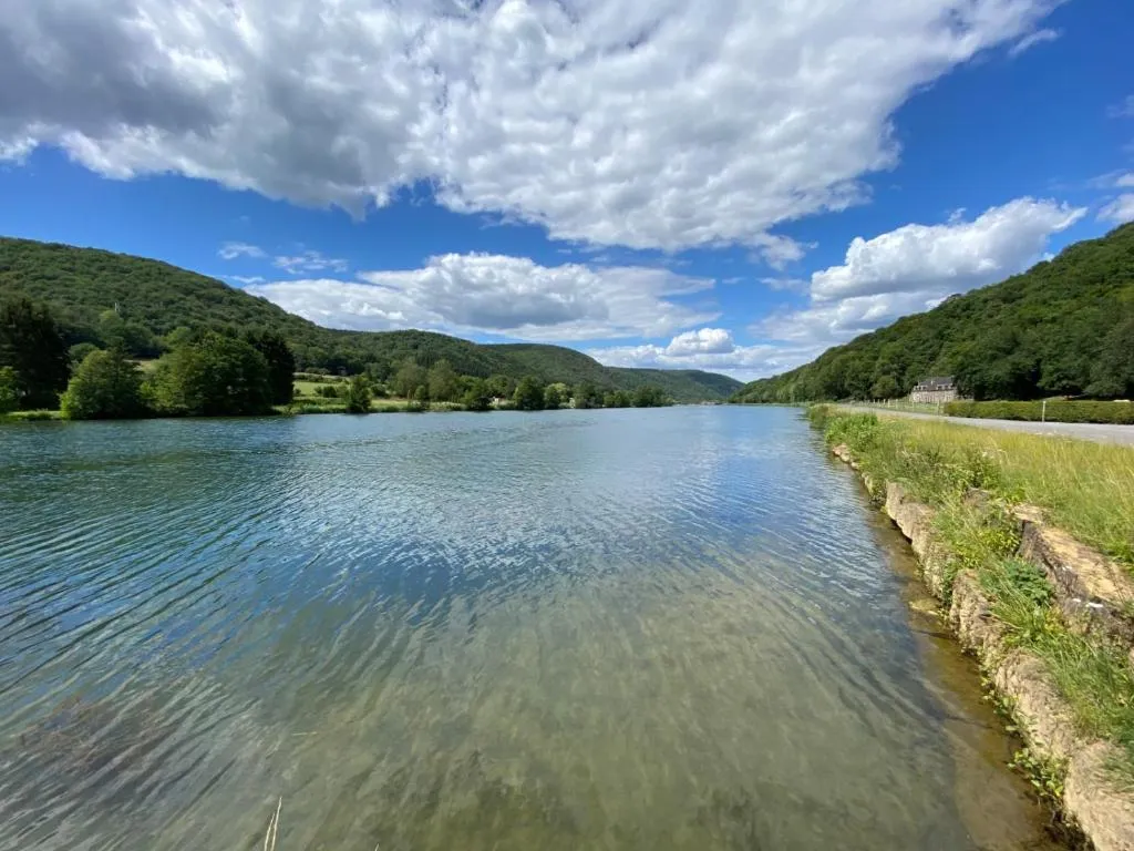 Au coeur des Ardennes – Gîte pour 4 personnes au bord d’une rivière