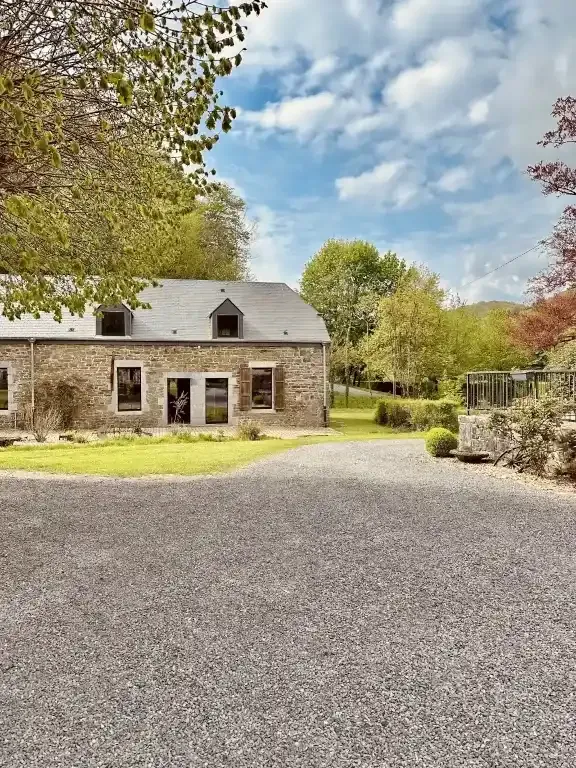 In the Ardennes – Cottage 2 people by a river, historical setting