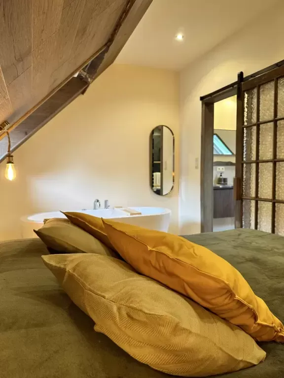 In the Ardennes – Cottage 2 people by a river, historical setting