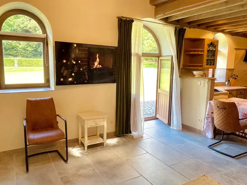 In the Ardennes – Renovated chapel for 2 people by a water body