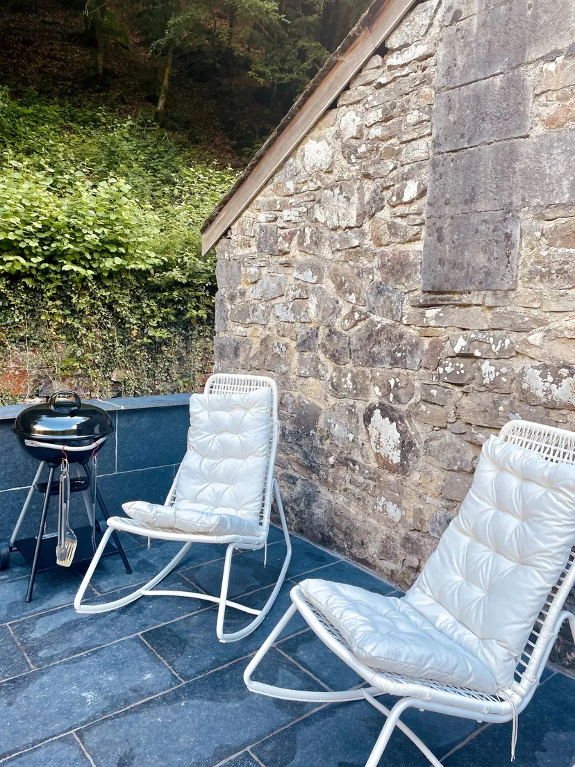 In the Ardennes – Renovated chapel for 2 people by a water body