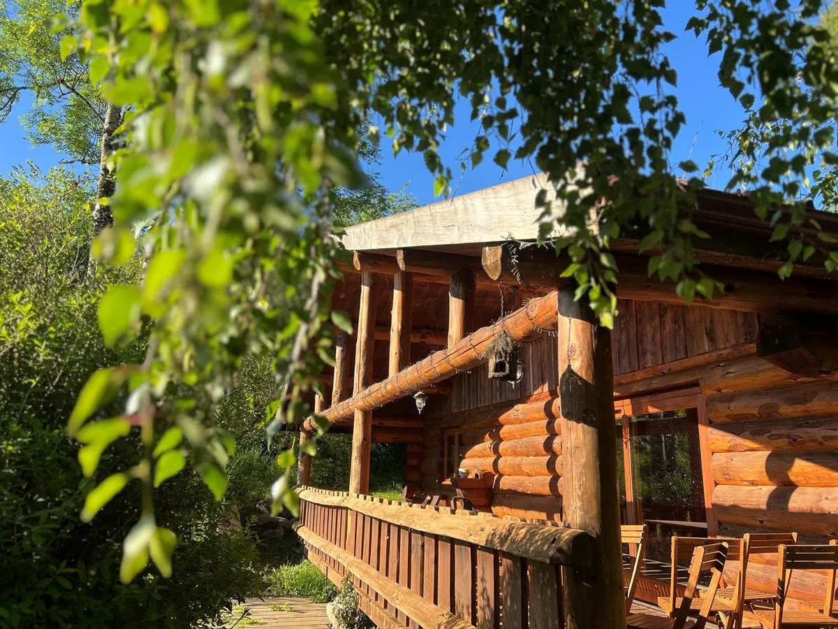 Gîte de pêche insolite en Creuse – Juste au bord de l’étang