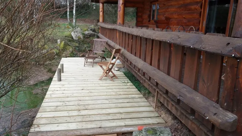 Gîte de pêche insolite en Creuse – Juste au bord de l’étang