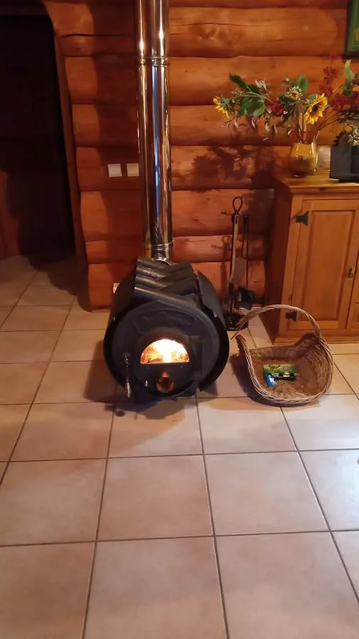 Chalet en bois au bord de l’eau en Nouvelle-Aquitaine – séjour nature pour 4 personnes
