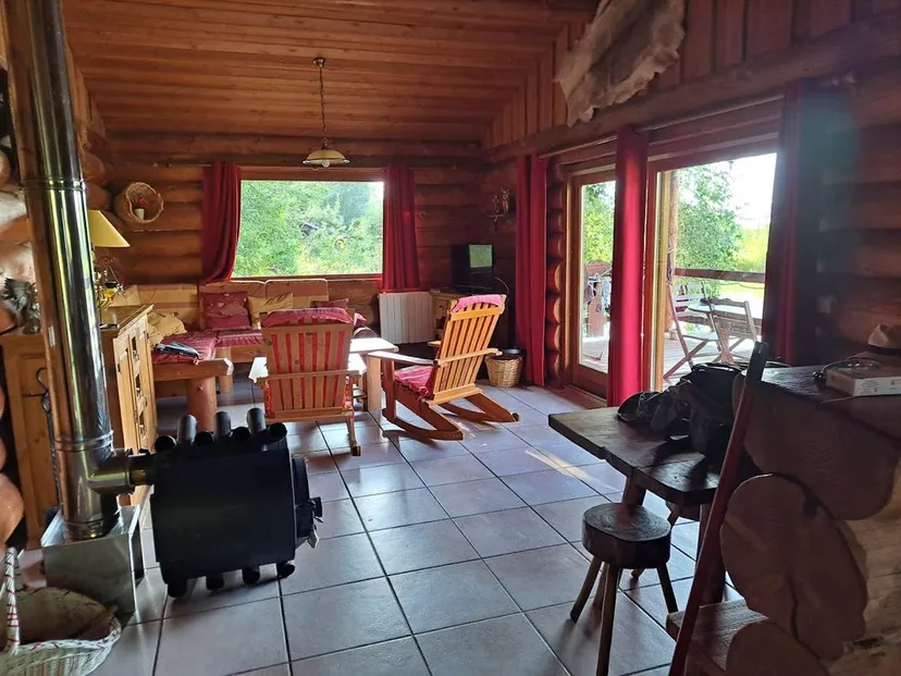 Chalet en bois au bord de l’eau en Nouvelle-Aquitaine – séjour nature pour 4 personnes