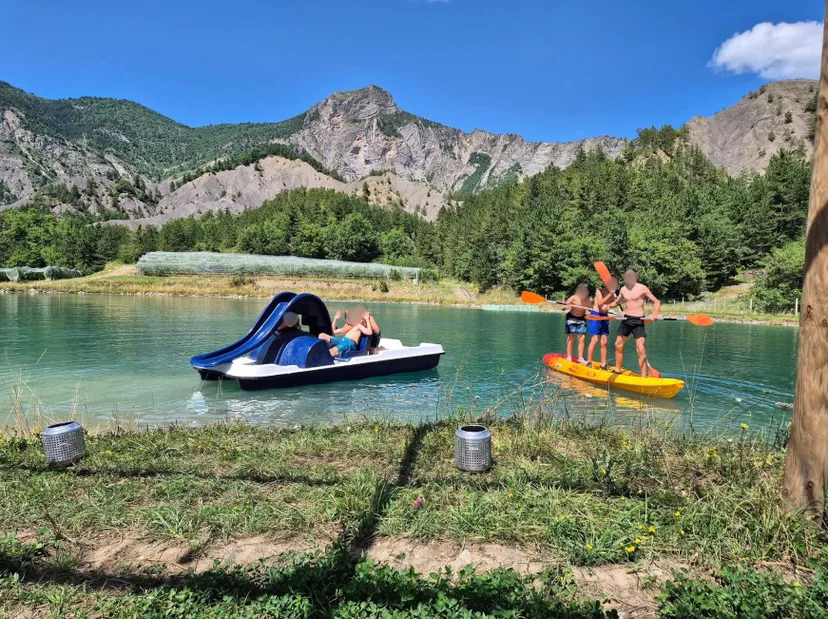 Cottage 4 personnes en montagne avec accès à un lac privé