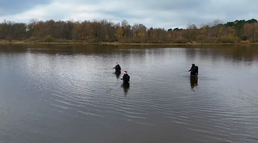 Séjour en Indre-et-Loire, 2-4 personnes, au bord d’un étang privé sauvage de 15ha