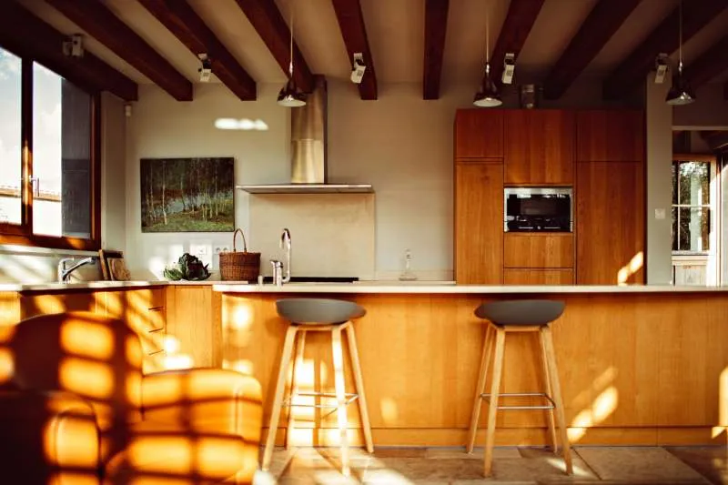 Maison contemporaine pour 8 personnes de charme avec accès à un étang de pêche privé de 15ha