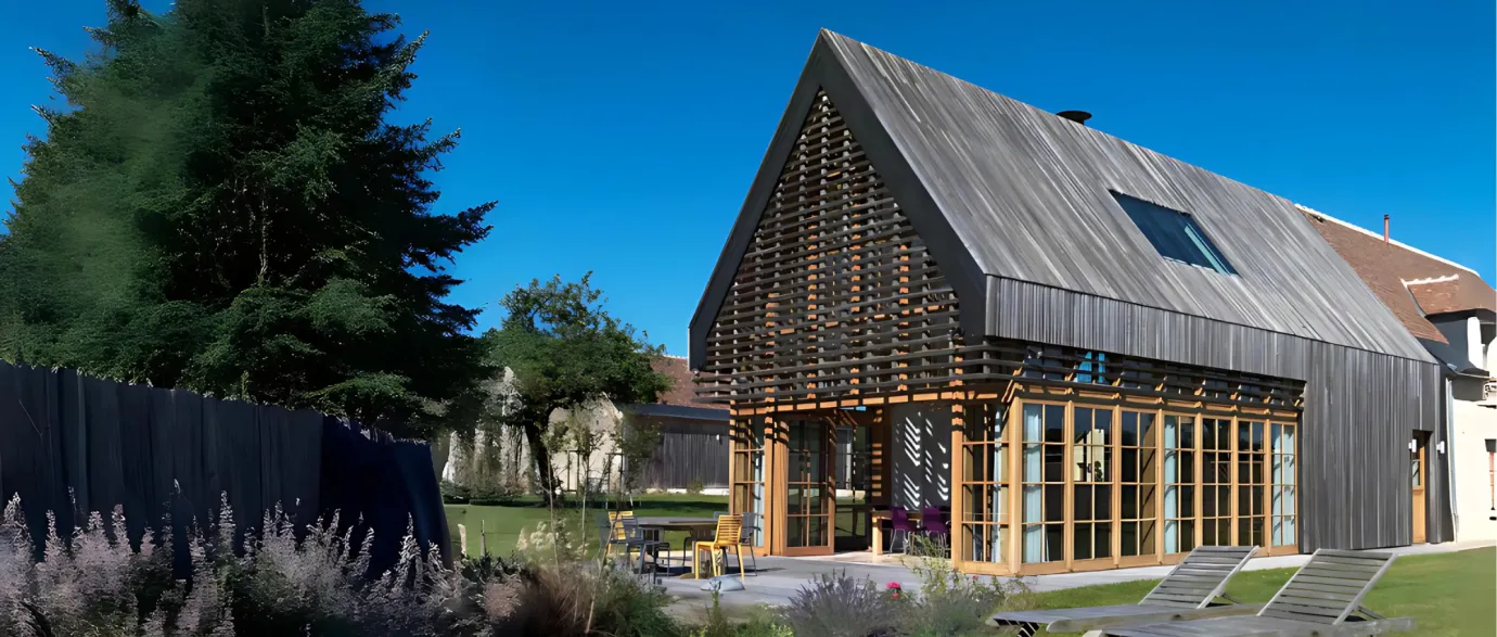 Maison contemporaine pour 8 personnes de charme avec accès à un étang de pêche privé de 15ha