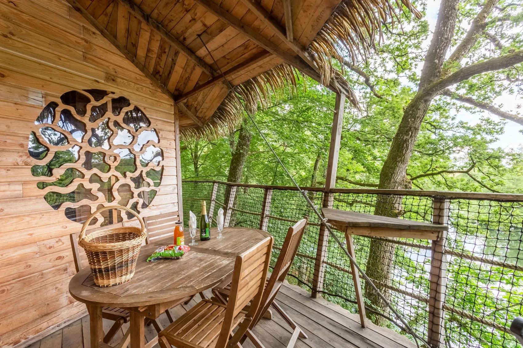 Séjour pêche et détente – Cabane perchée avec vue étang – 6 personnes