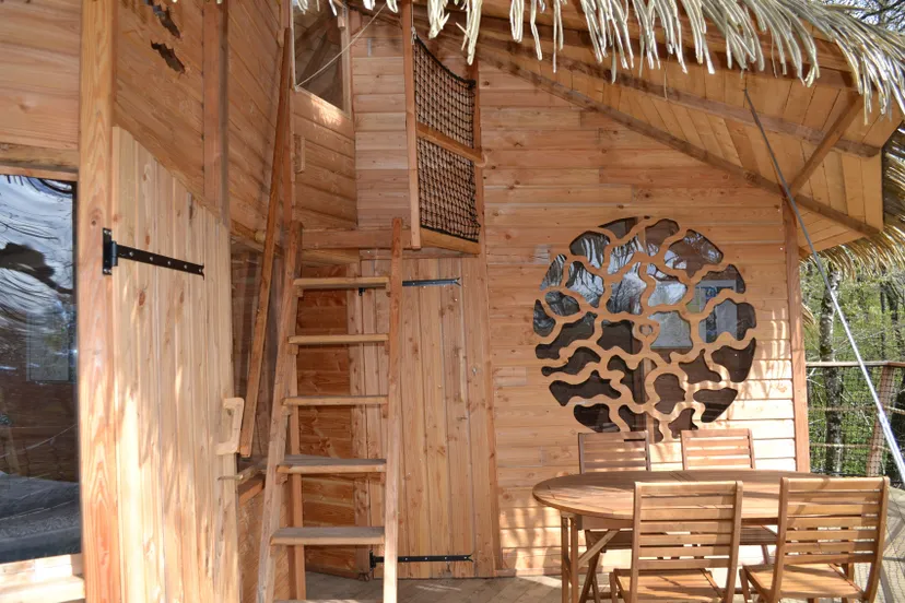 Séjour pêche et détente – Cabane perchée avec vue étang – 6 personnes