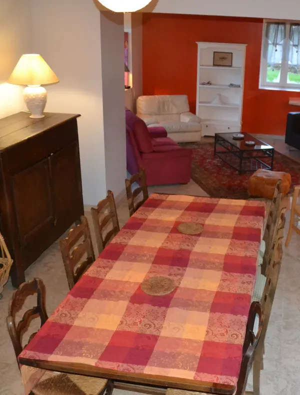 Escapade en famille en Mayenne – Gîte avec vue sur étang et pêche – 6 personnes