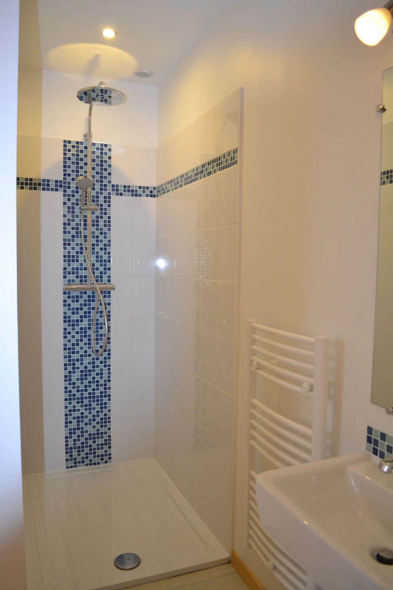 Escapade en famille en Mayenne – Gîte avec vue sur étang et pêche – 6 personnes