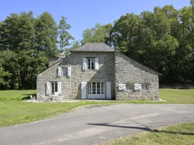 Escapade en famille en Mayenne – Gîte avec vue sur étang et pêche – 6 personnes