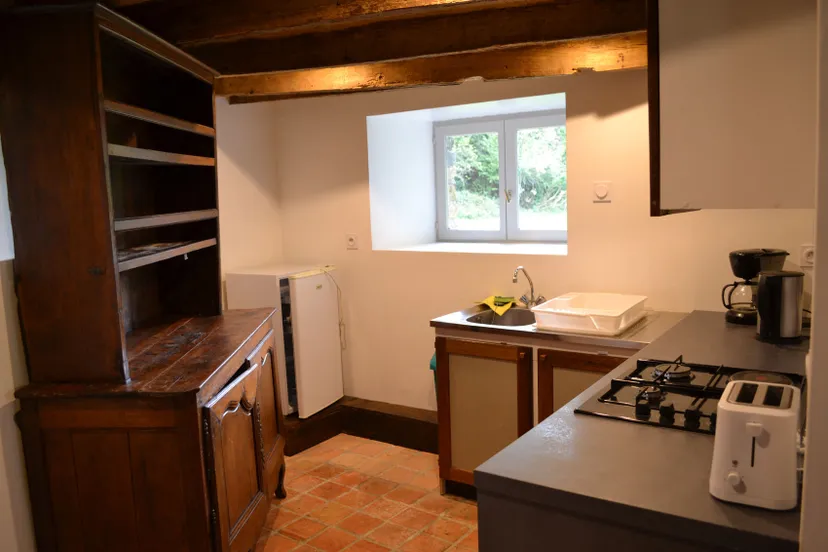 Gîte en Mayenne au bord de l’étang – Pêche et détente – 4 personnes
