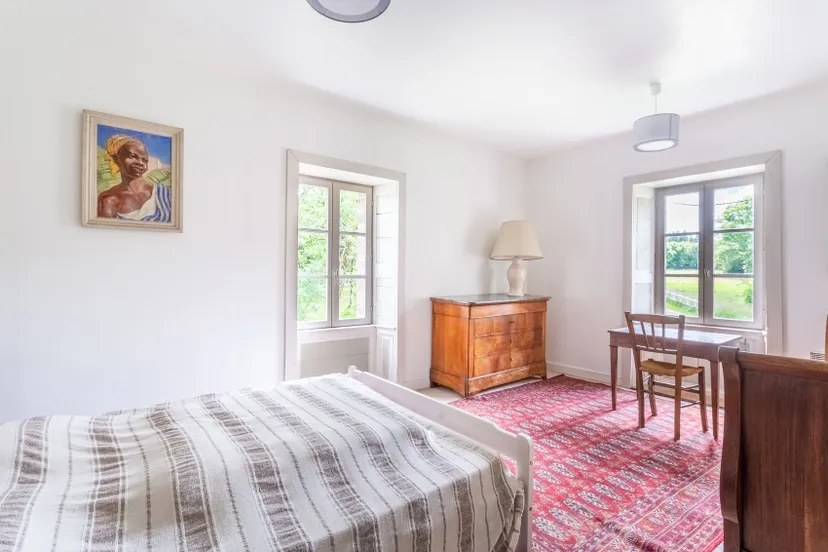 Gîte en Mayenne au bord de l’étang – Pêche et détente – 4 personnes