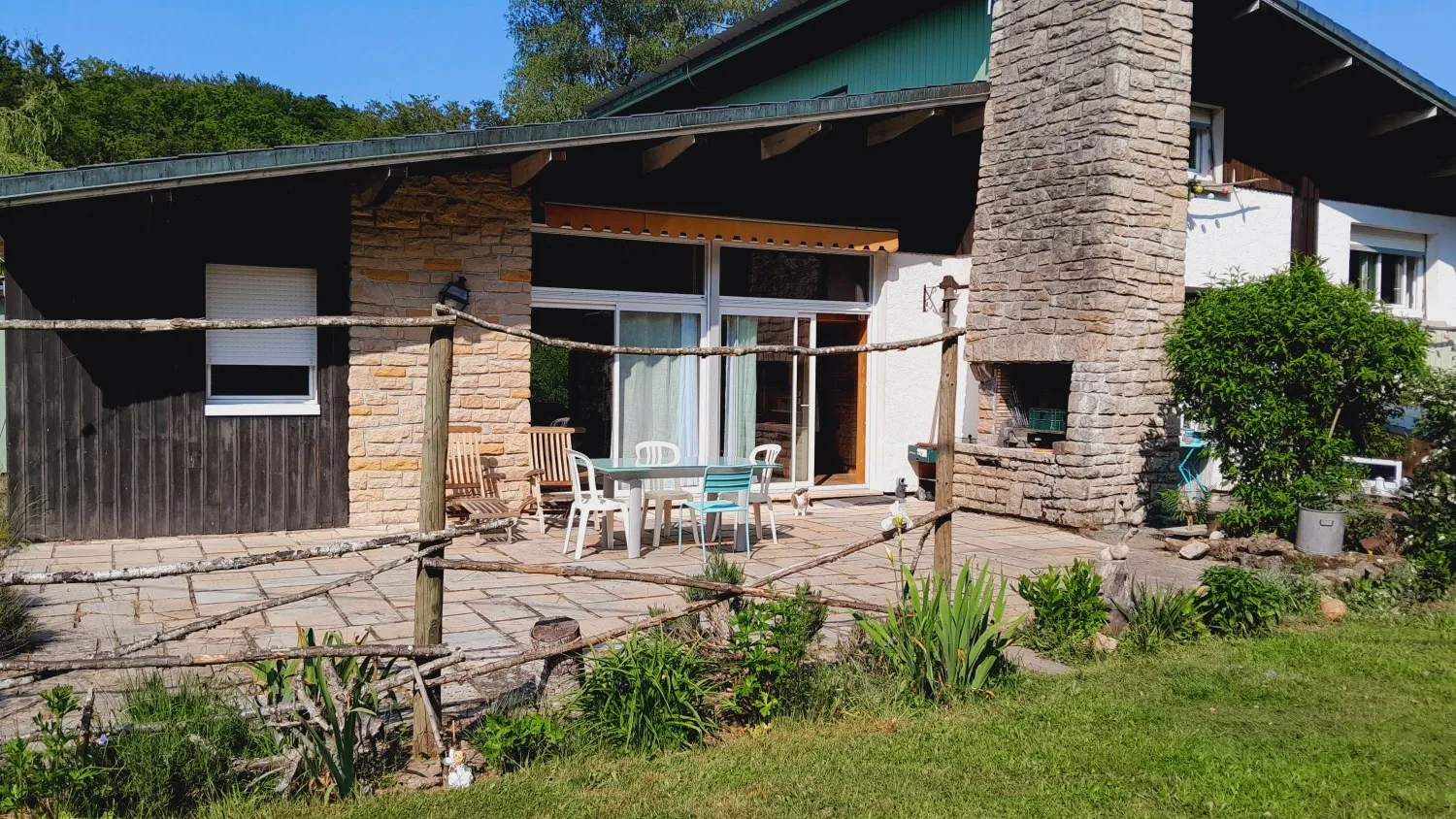 Canopée : Appartement niché au bord d’un étang tranquille