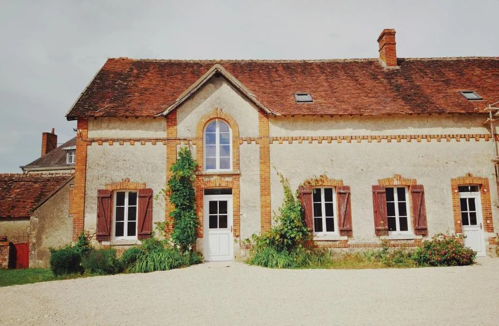 Maison familiale dans le Loiret – 10 personnes – au sein d’un domaine avec étang privé de 6 ha