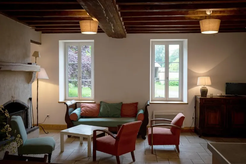 Maison familiale dans le Loiret – 10 personnes – au sein d’un domaine avec étang privé de 6 ha
