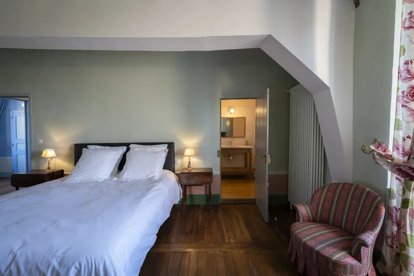 Dans le Loiret – Chambre d'hôtes vue sur étang de 6ha et parc