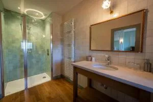 Dans le Loiret – Chambre d'hôtes vue sur étang de 6ha et parc