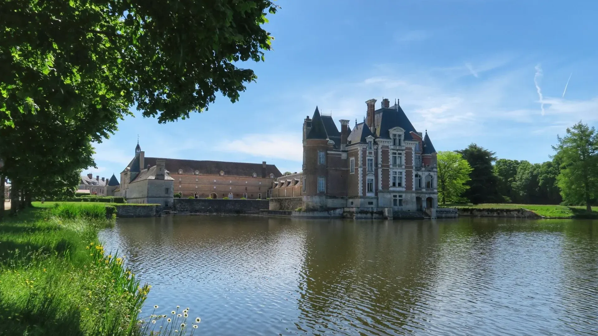 Chambre d'hôte dans un château – Sur étang privé de 6 ha