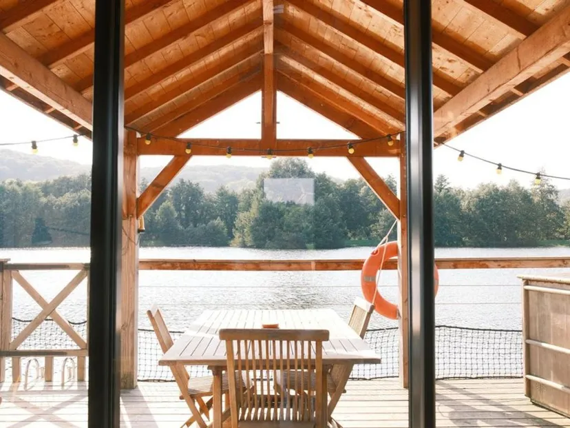 Cabane sur l'eau avec bain nordique et pêche depuis la terrasse sur l'eau - 2 à 4 personnes