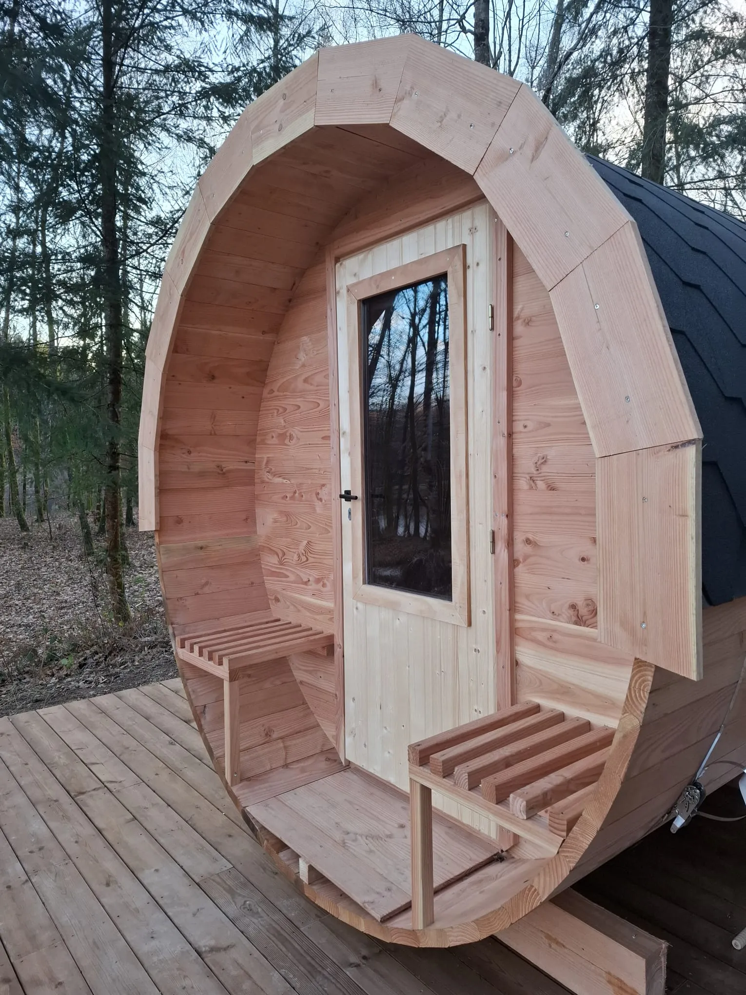 Séjour pêche en duo avec un poste de pêche à 180° – Étang privé de 5 hectares en Corrèze