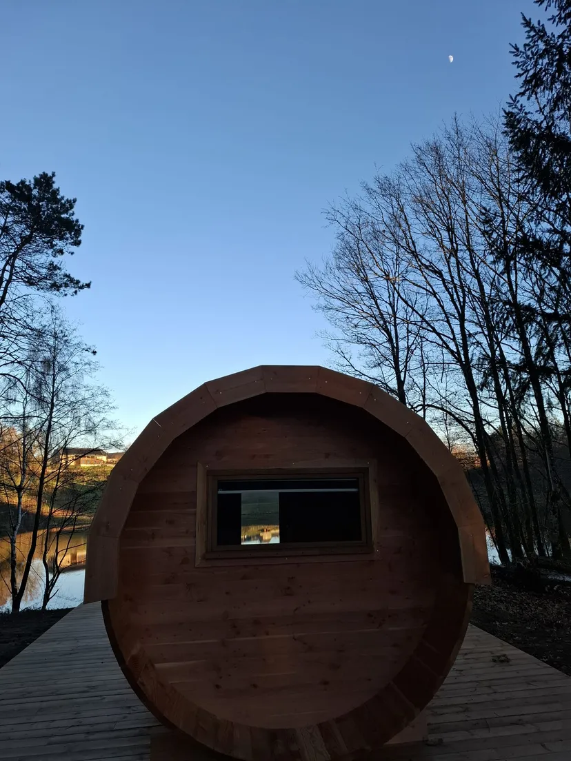 Séjour pêche en duo avec un poste de pêche à 180° – Étang privé de 5 hectares en Corrèze